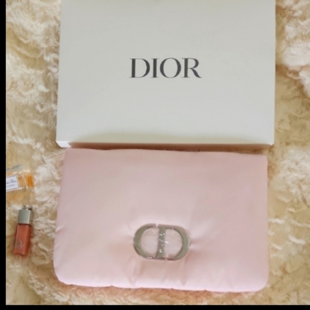 DIOR  Pretty Pink Pouch